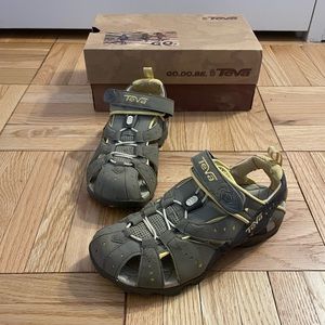 Size 6 - Teva Women’s Dozer Mermaid Grey w/ Yellow Sandals